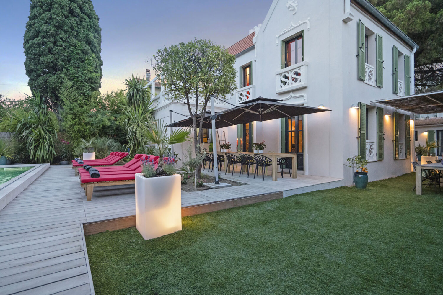 VillaChalet-Homepage-Luxury-Holiday-Homes-Villa-Cote-d'Azur-Villa-La-Mauresque-Header